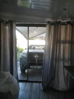 Ariah's Guesthouse and Self Catering - 4