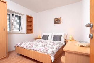 The midpoint apartments Bol - Bol - 1