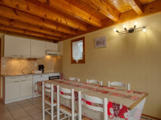 Chalet cosy à Morillon, 2 salles de bain, parking, Wifi, près du lac - FR-1-642-42 - Morillon - 9