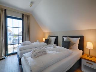 Reetland am Meer - Luxus Reetdachvilla mit 3 Schlafzimmern, Sauna und Kamin F18 - Dranske - 1