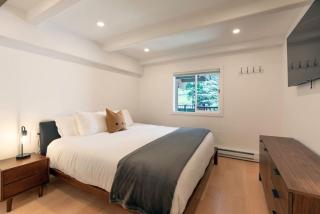 Epic Lionshead Views, Sleeps 4 - 3