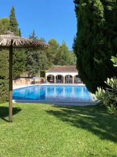 CASA LOLA Naturaleza, Montañas y Piscina Compartida De Pueblo - Carroja - 9