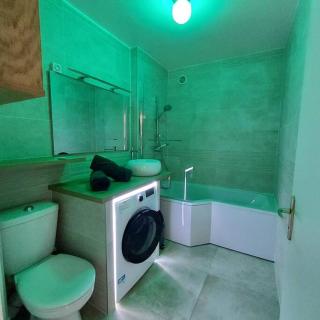 2 LYS Orleans Downtown, free secure parking - 1