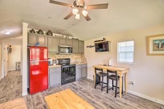 Lakefront Cabin with Access to 2 Paddleboats! - Woodville - 5