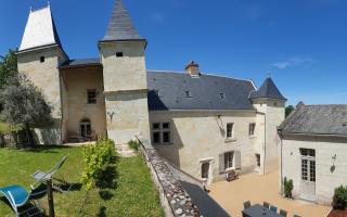 Logis Escale vue Loire, piscine semi-troglodyte - 0