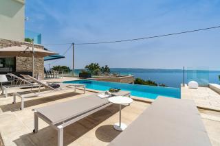 NEW! Seaview Villa Nautique, a 3-bedroom villa with a 32 sqm heated private pool and a Whirlpool - Jesenice - 3