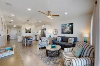 Gulf Place Residence 205- Let the Sea Set You Free - 9