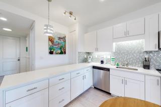 Gulf Place Residence 205- Let the Sea Set You Free - 5