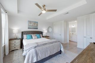 Gulf Place Residence 205- Let the Sea Set You Free - 1