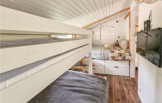 Gorgeous Home In Hökerum With Lake View - 8