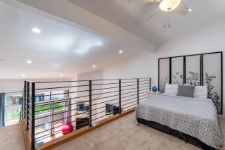 Franklin Hollywood Bowl Loft - 2