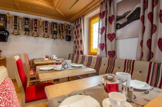 Sporthotel Almhof - Ischgl - 1