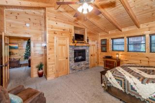 Pine Cone Lodge - Pigeon Forge - 1