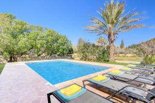 Villa Can Seguinot by Villa Plus - El Port - 9