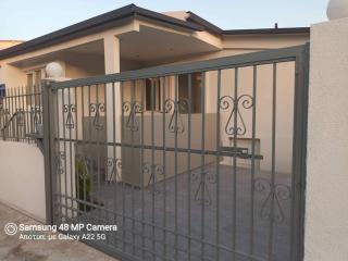 Oresti's Villa Near Airport & Beach - 4