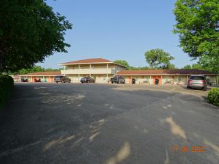 Best Budget Inn - Carthage - 0
