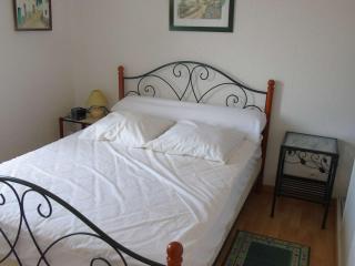 Appartement lumineux à 2 pas de la plage, balcon, ascenseur, TV, lave-linge, animaux admis - FR-1-674-19 - 3