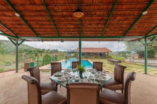 StayVista's Ficus Farms - Mountain-View Haven with Rustic Artsy Interiors, Outdoor Pool, Glasshouse, Home Theatre & Karaoke Delight - Igatpuri - 4
