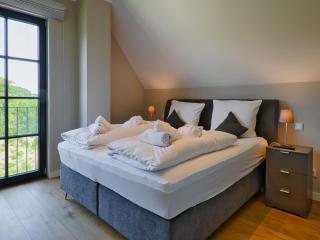 Reetland am Meer - Premium Reetdachvilla mit 3 Schlafzimmern, Sauna und Kamin F28 - Dranske - 2