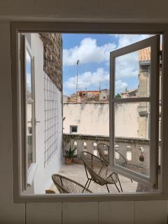 Penthouse Apartment with Large Terrace and Veranda - Arles - 2