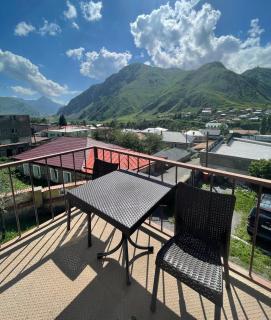 Anano Guest House - Kazbegi - 9