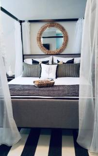 Tropical Oasis by the beach and shops, with pool - Riviera Beach - 7