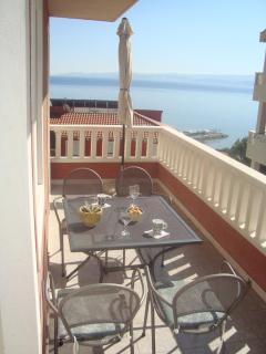 Lovely 2-bedroom, 2-bathroom apartment with sea view balcony, 200m from beach - 2