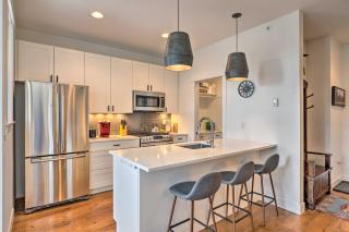 Grand Lake Condo with Balcony and Mountain Views - 9