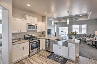 Idyllic Kingman Retreat with Yard - Near Hiking - Kingman - 0