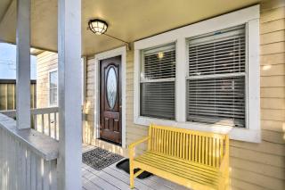 about 1 Mi to Pier, Fishing and Beaches Galveston Home! - 8