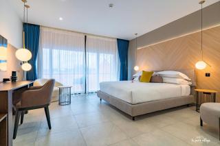 Le Petit Village Boutique Hotel & Spa - 4