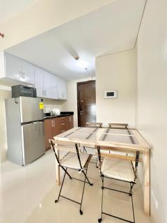 Luxury Condotel Across NAIA Manila Airport - 8