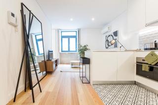 Downtown Wonder Flat w/ AC by LovelyStay - 3