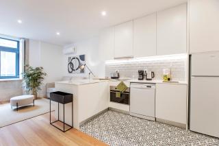 Downtown Wonder Flat w/ AC by LovelyStay - 8