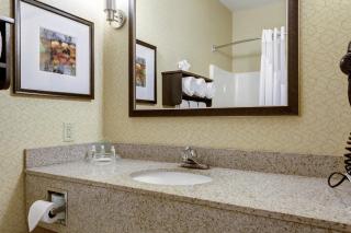 Holiday Inn Express and Suites Sikeston by IHG - 4