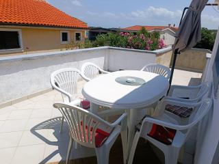 Apartments Babic 50 meters from the beach - Vir - 4