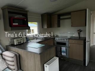 6 Little Cherubs Holiday Home - 3