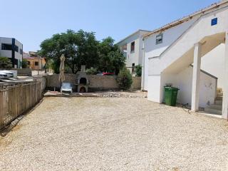 Apartments Babic 50 meters from the beach - Vir - 8