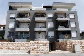 Cozy seaside apartment with pool & terrace - 9