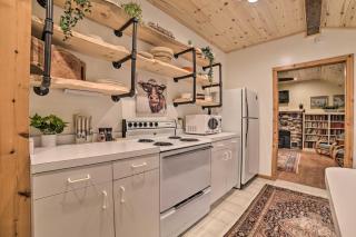 Secluded Family Cabin Less Than 1 Mi to Lake Michigan! - 4