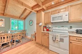 Unique Thornton Townhome Swim, Ski, and Hike! - 1