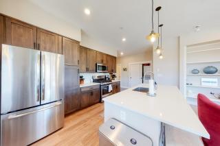 Modern Mountain Getaway - 3