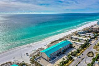 Ground Floor Gulf Front Oasis On Crystal Beach - Destin - 8