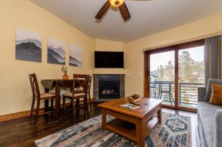 Modern Grand Lake Luxury - 7