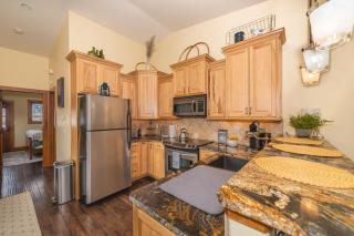 Modern Grand Lake Luxury - 5