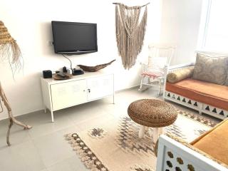 אירוח השקד - 10דק' משדה התעופה - 1