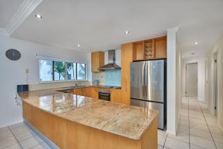 Beachfront On Arlington - 3