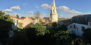 Duplex vue sur tour Appartement Remparts 3 - 7