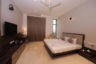 VRR Astoria Hotel & Convention Center - 9