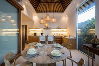Villa Lapis 1 by Villa Finder - Canggu - 4